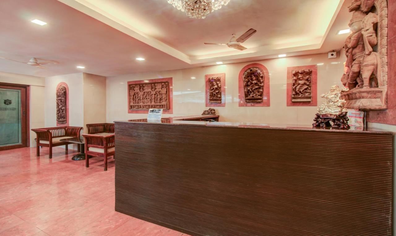Hotel Kadamb Residency ムンバイ エクステリア 写真
