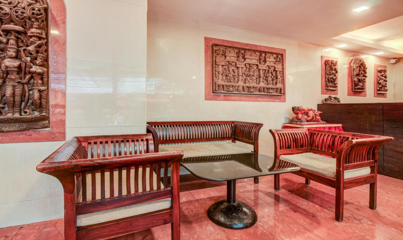 Hotel Kadamb Residency ムンバイ エクステリア 写真